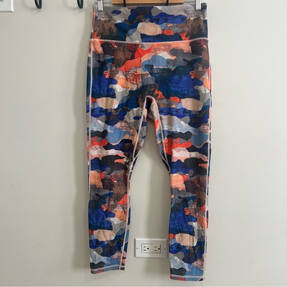 Fabletics Multicolor Printed Camo Legging High Waisted 7/8 Yoga Gym Workout